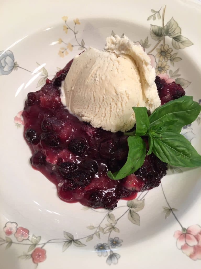 Delicious Blackberry Cobbler